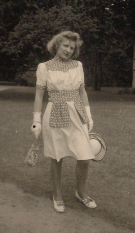 1943